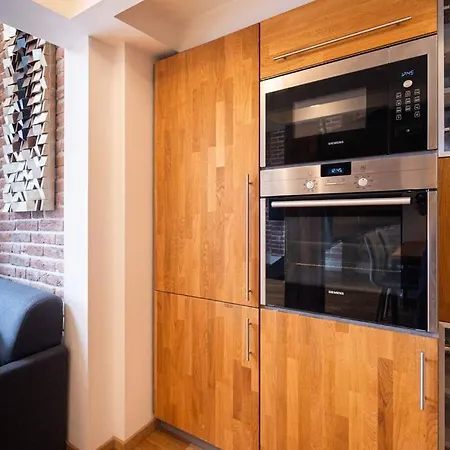 Apartman Luxusni S Terasou V Centru