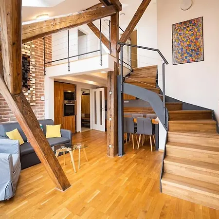 Apartment Luxusni S Terasou V Centru